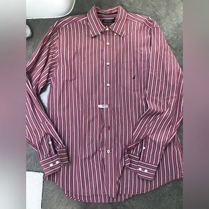 Men’s Large Nautica button down shirt